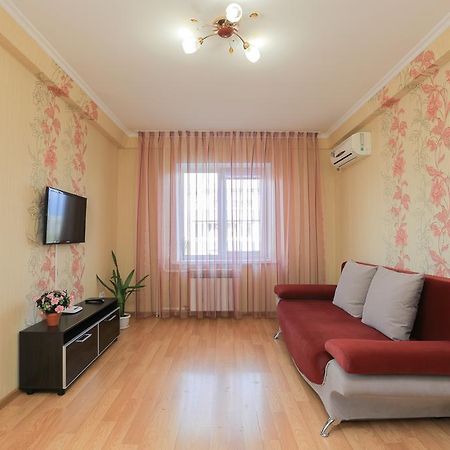 Apartment On Obolonskiy Prospect 12 Kiev Esterno foto