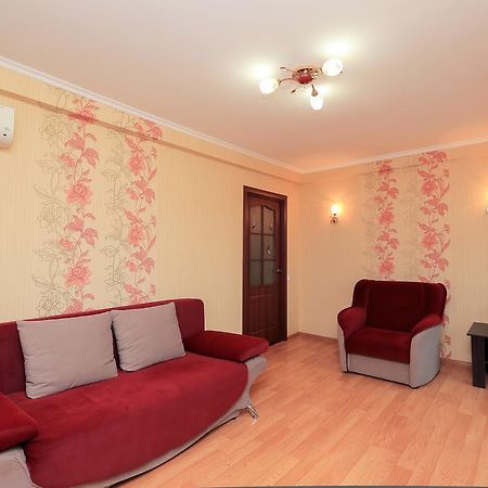 Apartment On Obolonskiy Prospect 12 Kiev Esterno foto