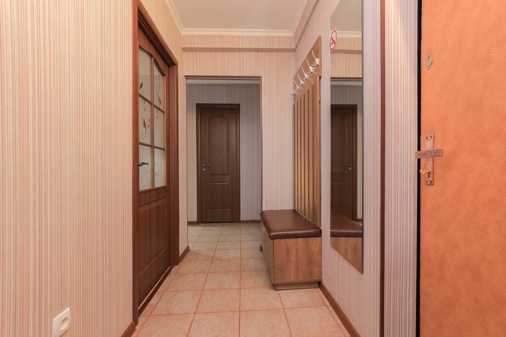 Apartment On Obolonskiy Prospect 12 Kiev Esterno foto