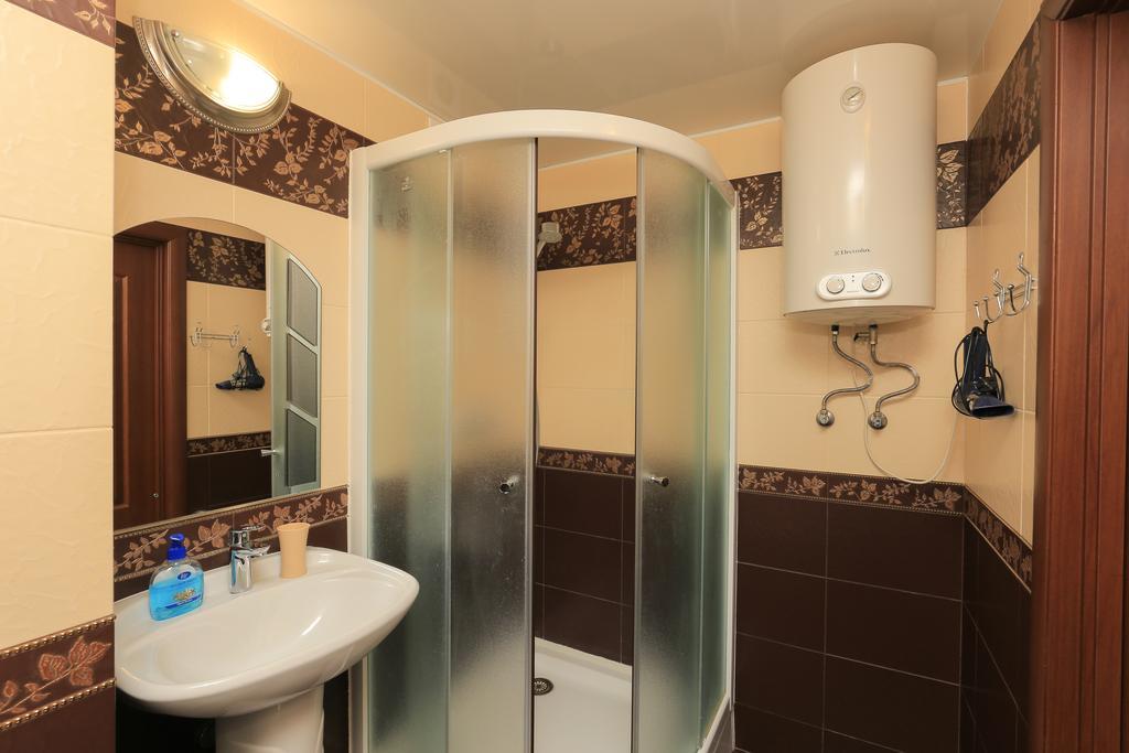 Apartment On Obolonskiy Prospect 12 Kiev Esterno foto
