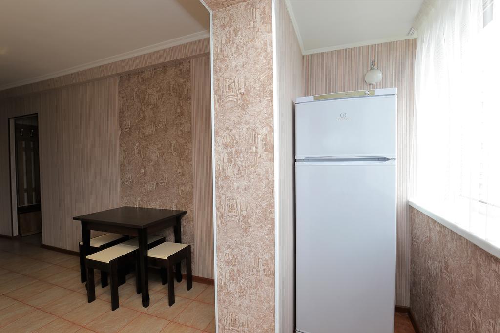 Apartment On Obolonskiy Prospect 12 Kiev Esterno foto
